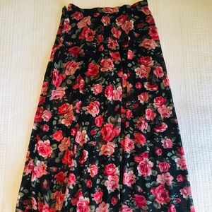 🌹 maxi skirt with built in shorts